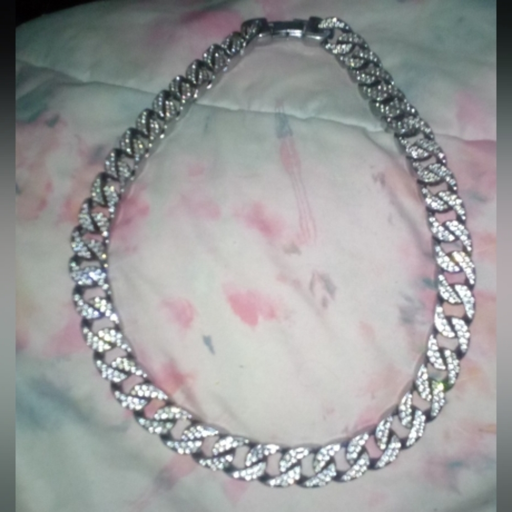 A cuban link diamond chain